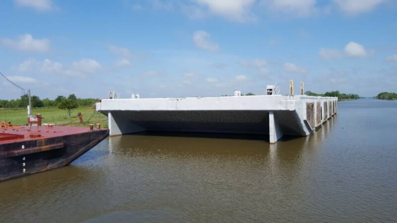 CB5 Spud Barge-2