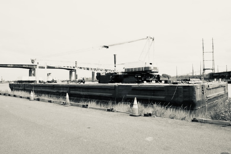 250' x 60' x 11.6' Spud Barge & Crane