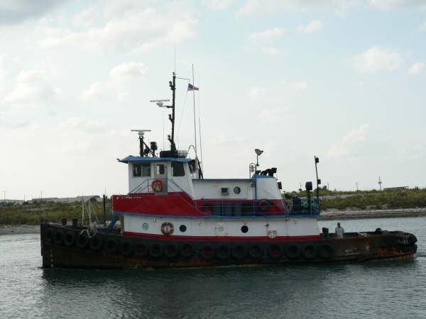 1400 HP Tug