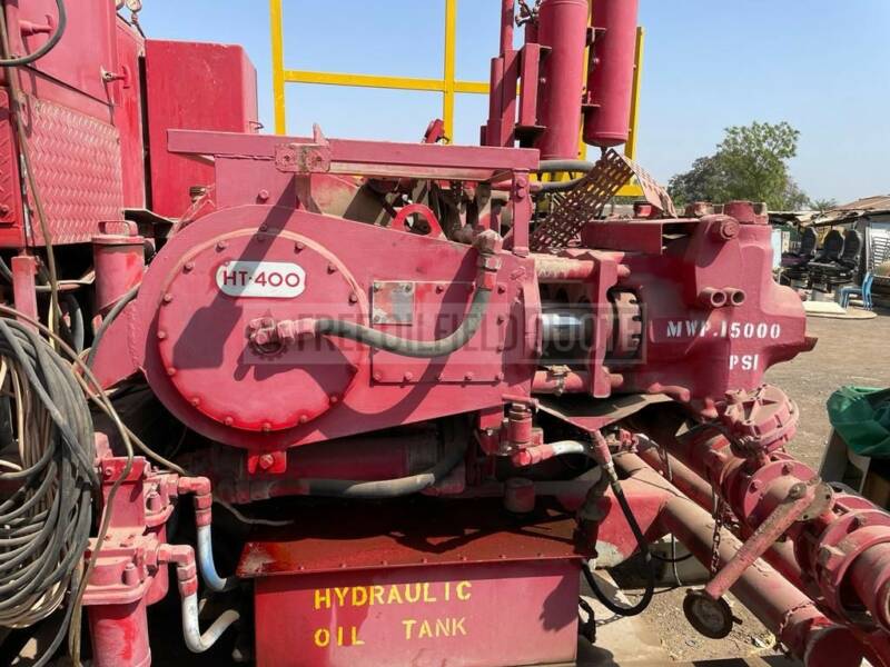 Halliburton HT-400 Cementing Pump (2)