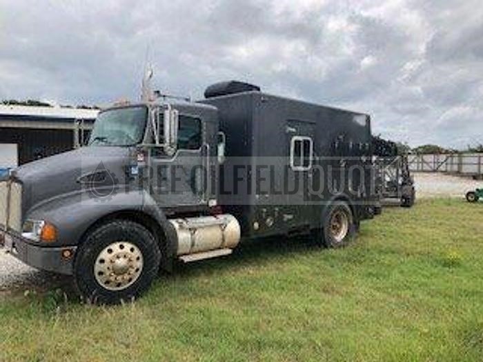 2005 Kenworth Braidedline Slickline with Mast Trailer (1)