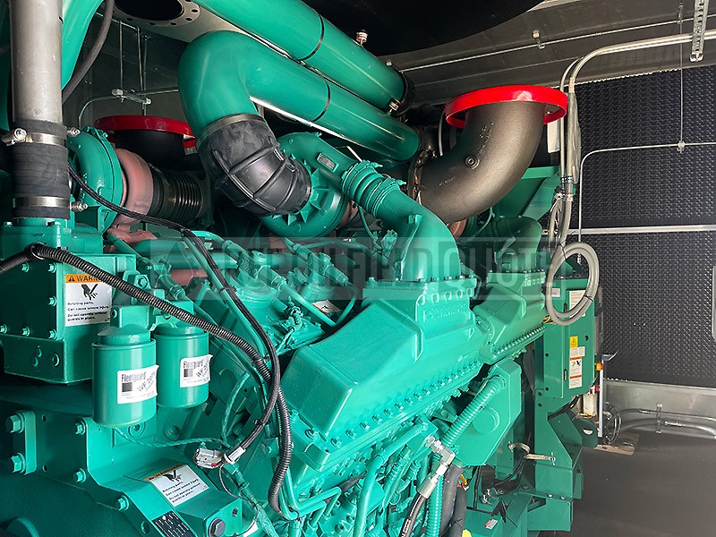 Cummins 2000 kW DQKAE Diesel Generators  (2)