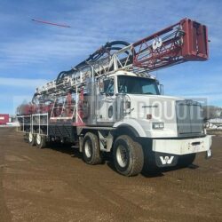 large-used-2004-th-60-range-i-water-well-drilling-rig (13)