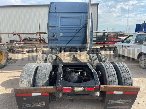 2014 Volvo VNL6400 Sleeper Truck_2