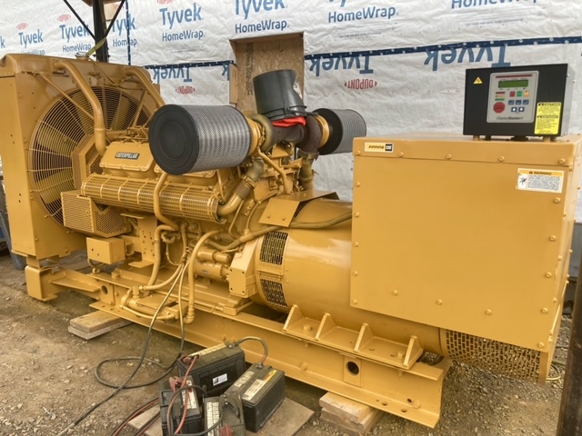 600 KW Caterpillar 3412 DITTA Diesel Generator Set (2)