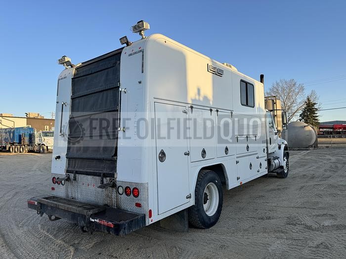 large-used-2006-international-wireline-truck-for-sale (3)