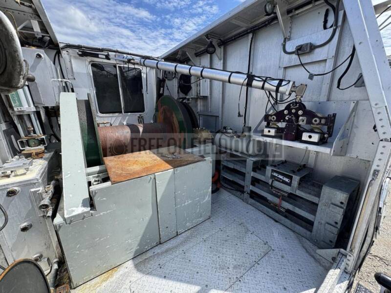 large-used-2012-single-drum-texas-wireline-truck-for-sale (2)